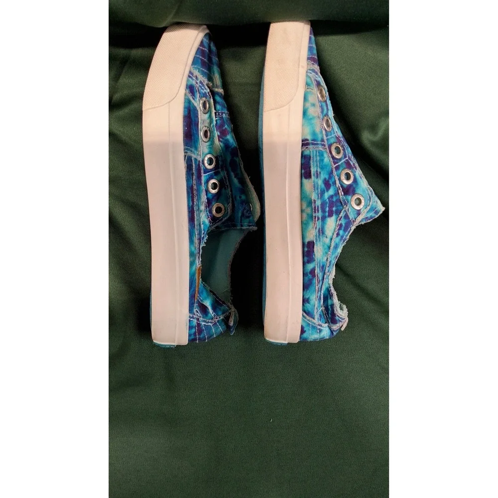Blowfish Malibu Womens Blue Purple Tie Dye Canvas Slip On Sneakers Size 5.5. /b7